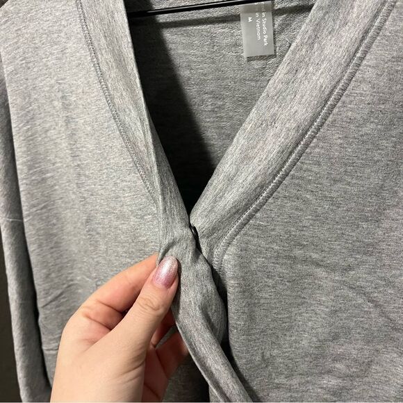 NWOT Zuda Heather Grey Z-Knit Surplice Layering Top - Picture 4 of 11